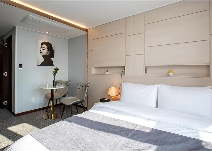 Hotel Griffinbay 4*
