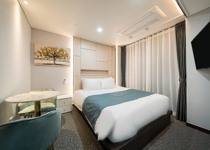 Griffinbay 4*