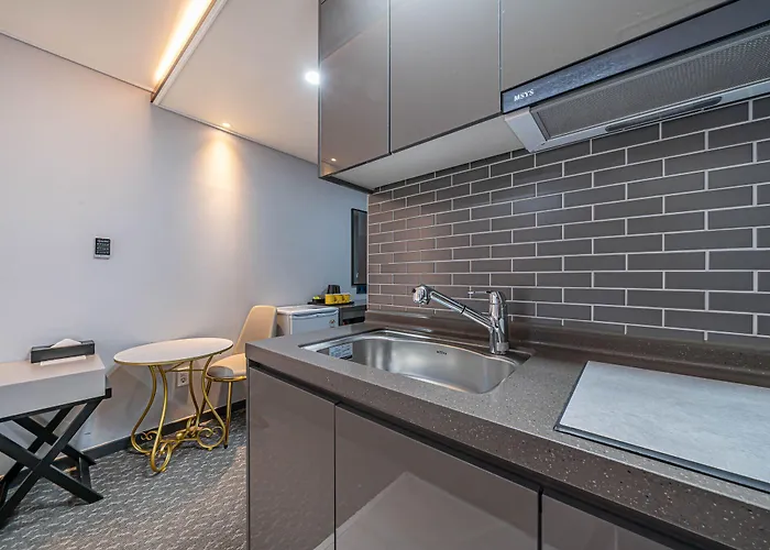 Griffinbay 4*